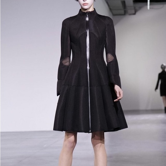 Junya Watanabe COMME DES GARCONS x PUMA $1500 Black Mesh Scuba Zip Coat Dress XS - Picture 5 of 5